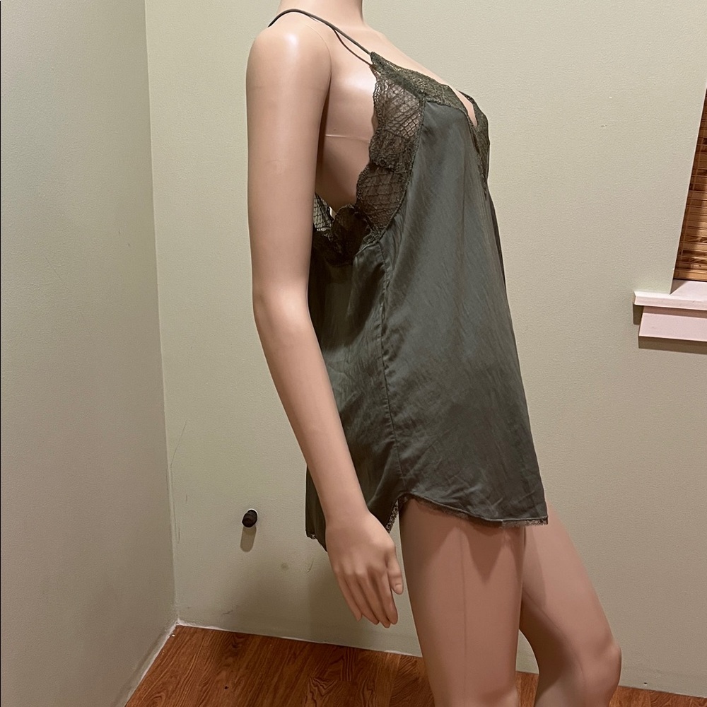 Primitive Elegant Lace Trimmed Green Camisole Size M - Picture 2 of 10